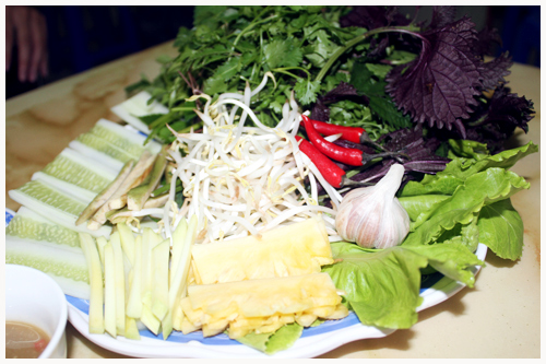 Rau sống bánh tráng thịt heo